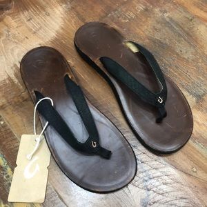 NWT Olukai Flip Flops